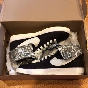 Nike Women’s Blazer, rollover camo Sz 7